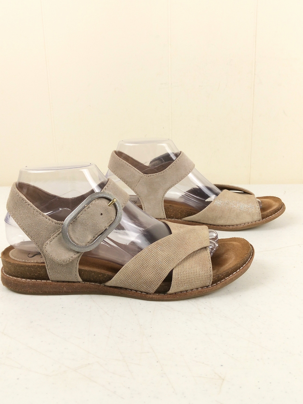 Sofft Women Bayo Sandals Size 8 Taupe Italian Leather Cork Wedge Buckle Accent